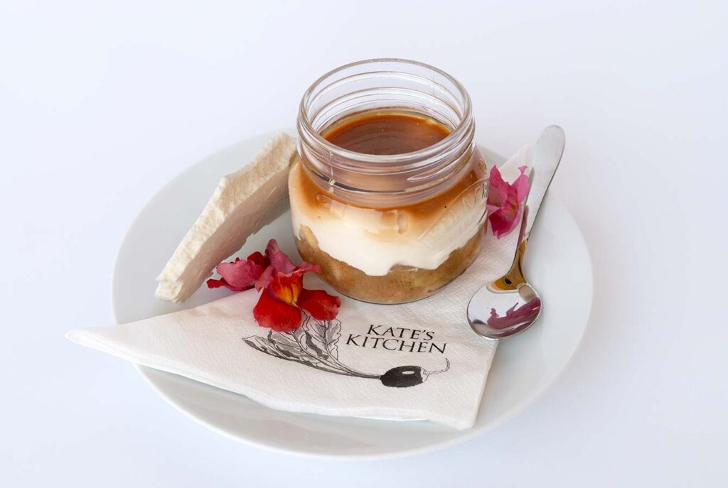 spiced apple caramel and cream pot with meringue spiced apple caramel and cream pot with meringue