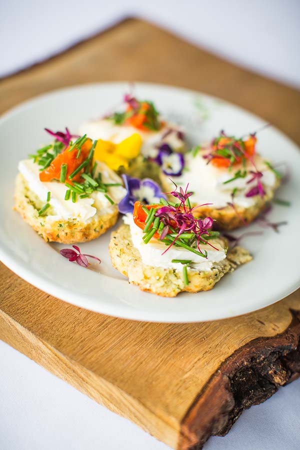 savory scones with brie sundried tomoates and chives savory scones with brie sundried tomoates and chives